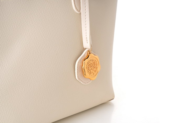 Vince Camuto Taormina - Cream